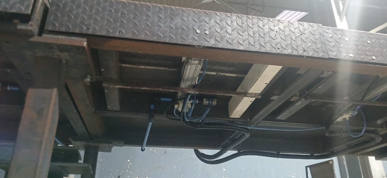 Heavy-Duty Wall Brackets Aluminum Air Lines